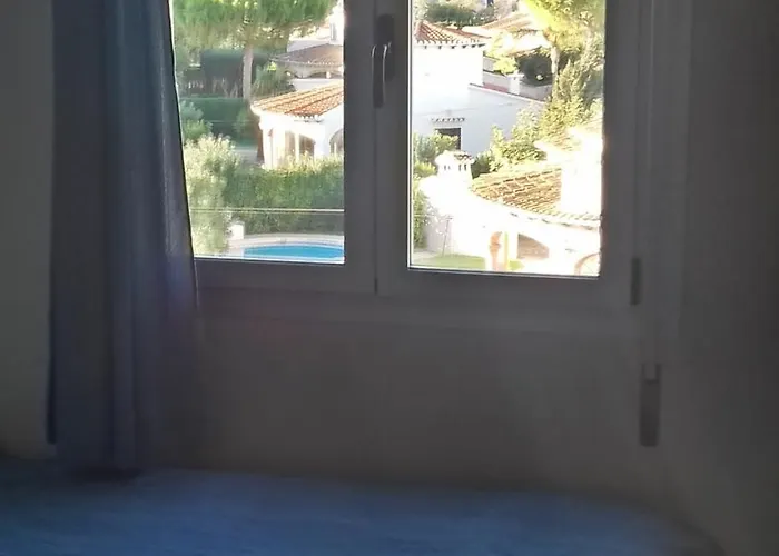 Апартаменти Marenia, Duplex En Primera Linea De Playa