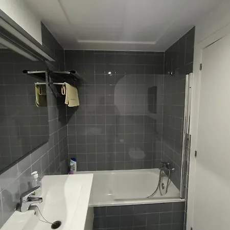 Marenia, En Primera Línea De Playa Apartamento